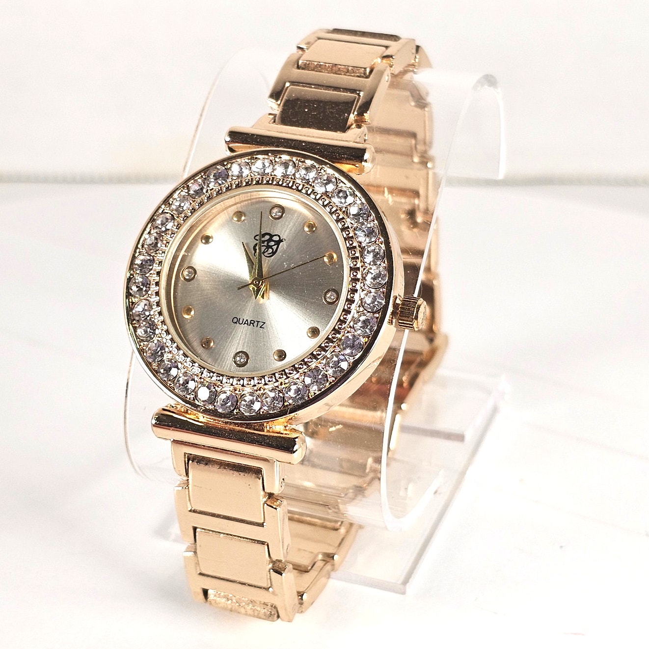 Womens Gold Tone Quartz Watch 34mm Crystal Bezel Silver Dial Bracelet Style